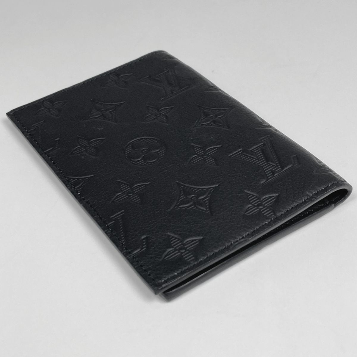 Louis Vuitton Couverture Passport NM Cover Monogram Shadow Leather Ultra Black — view 2