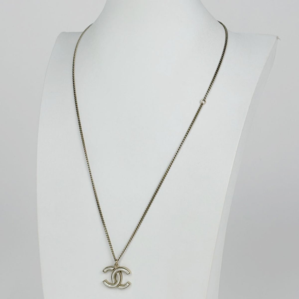 Chanel CC Logo Necklace Gold Plated — view 5