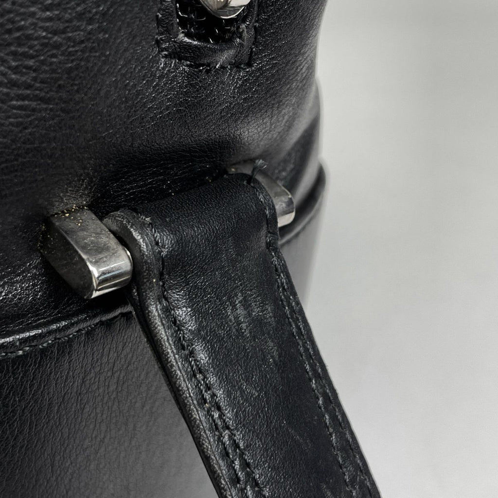 Loewe Anagram Shoulder Bag Leather Black — view 4
