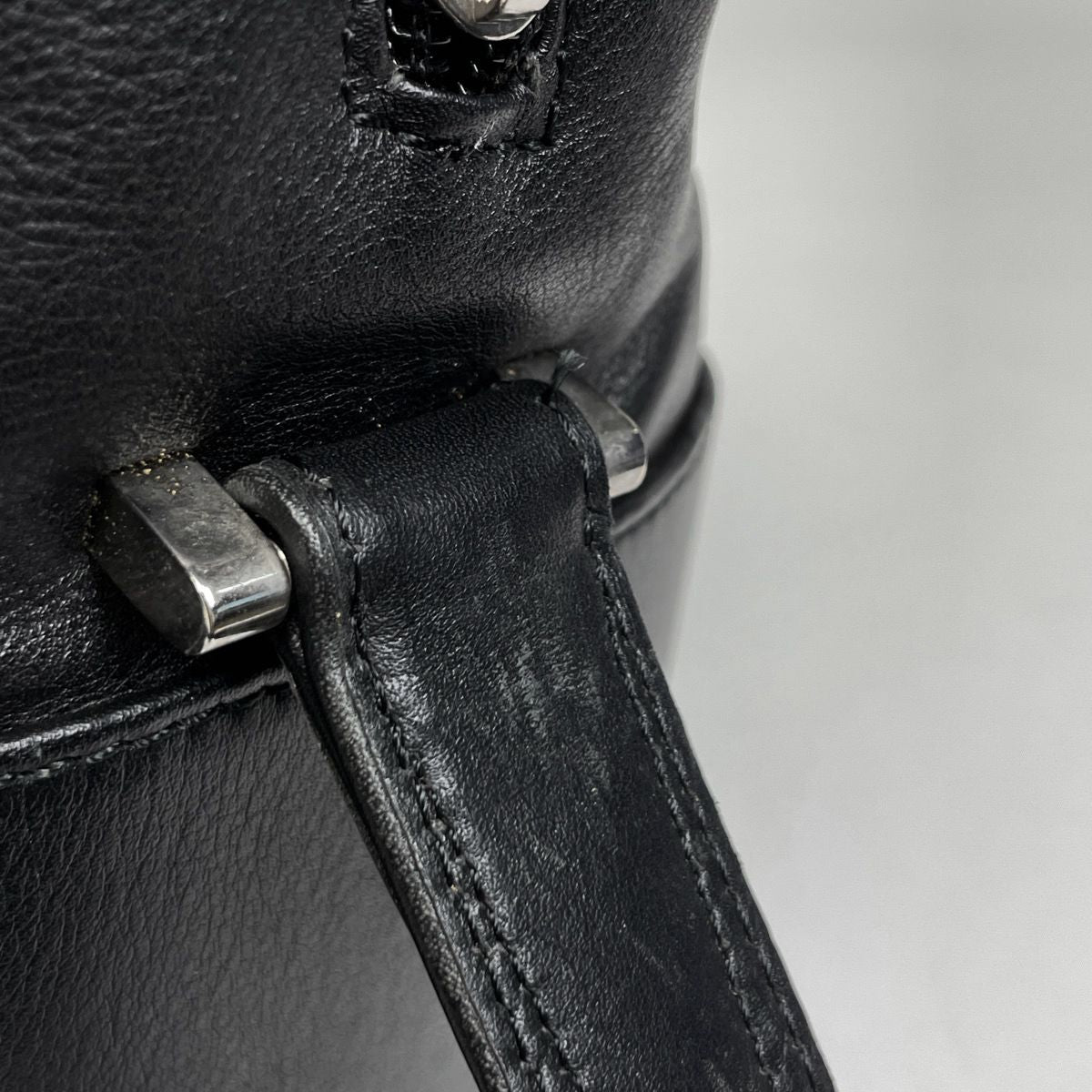 Loewe Anagram Shoulder Bag Leather Black — view 4