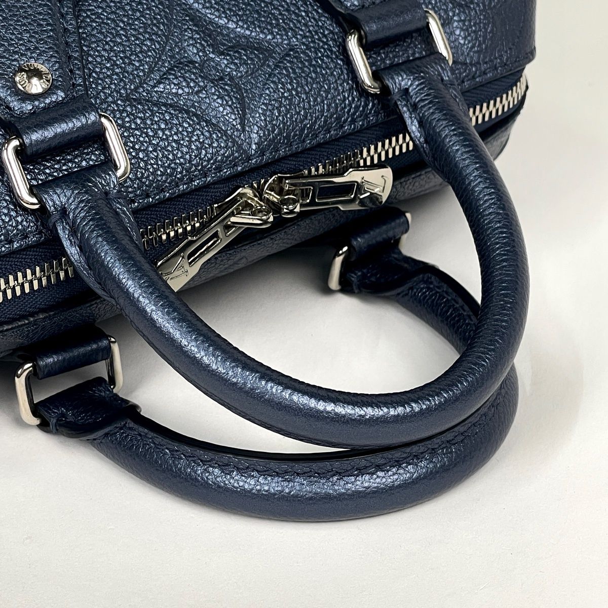 Louis Vuitton Speedy Bandouliere 20 2-Way Handbag Monogram Empreinte Navy Blue — view 4