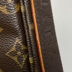 Louis Vuitton Trotteur Boble Shoulder Bag Monogram Brown — view 4