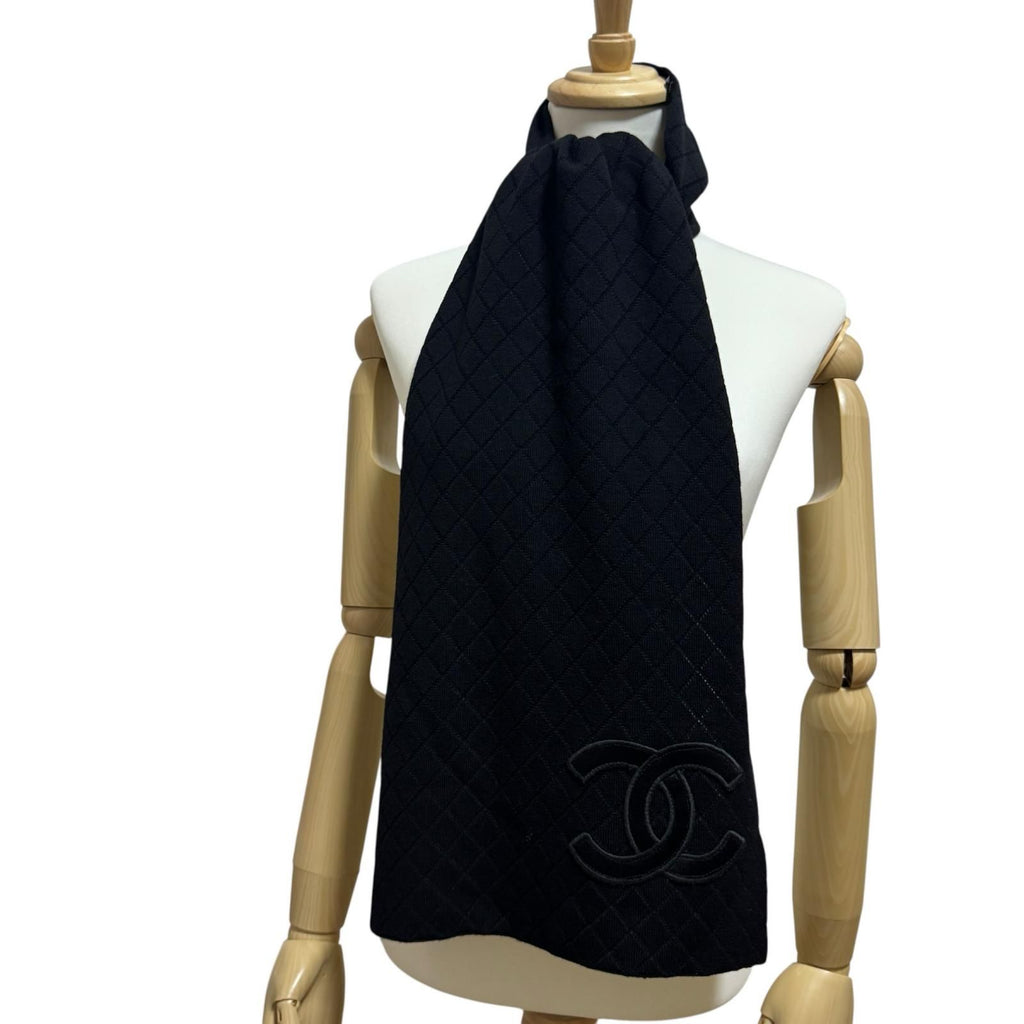 Chanel CC Logo Scarf Shawl Wool — view 2