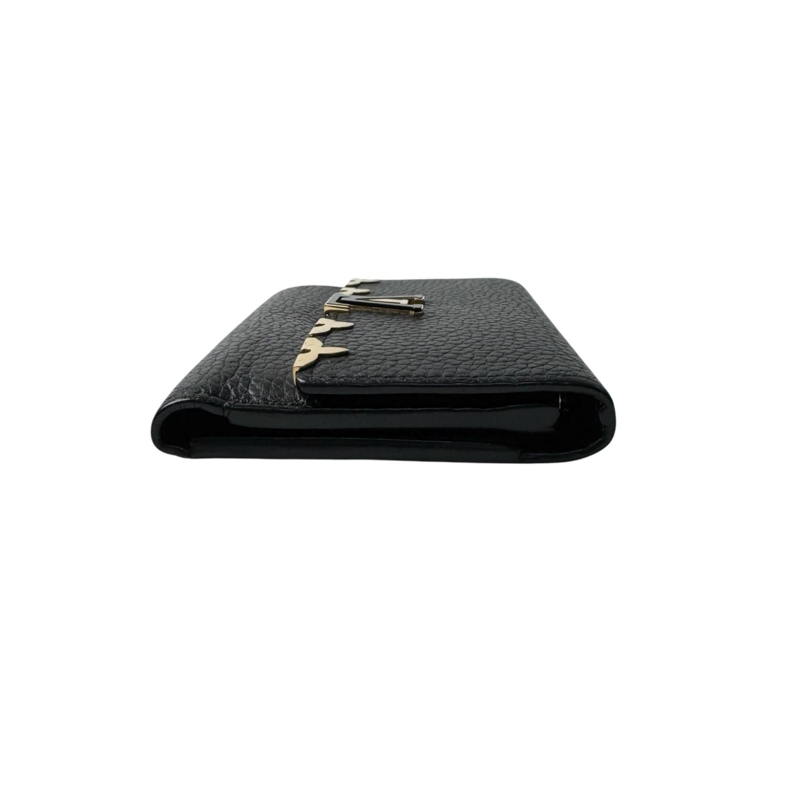 Louis Vuitton Portefeuille Capucines Compact IC Available Wallet — view 3