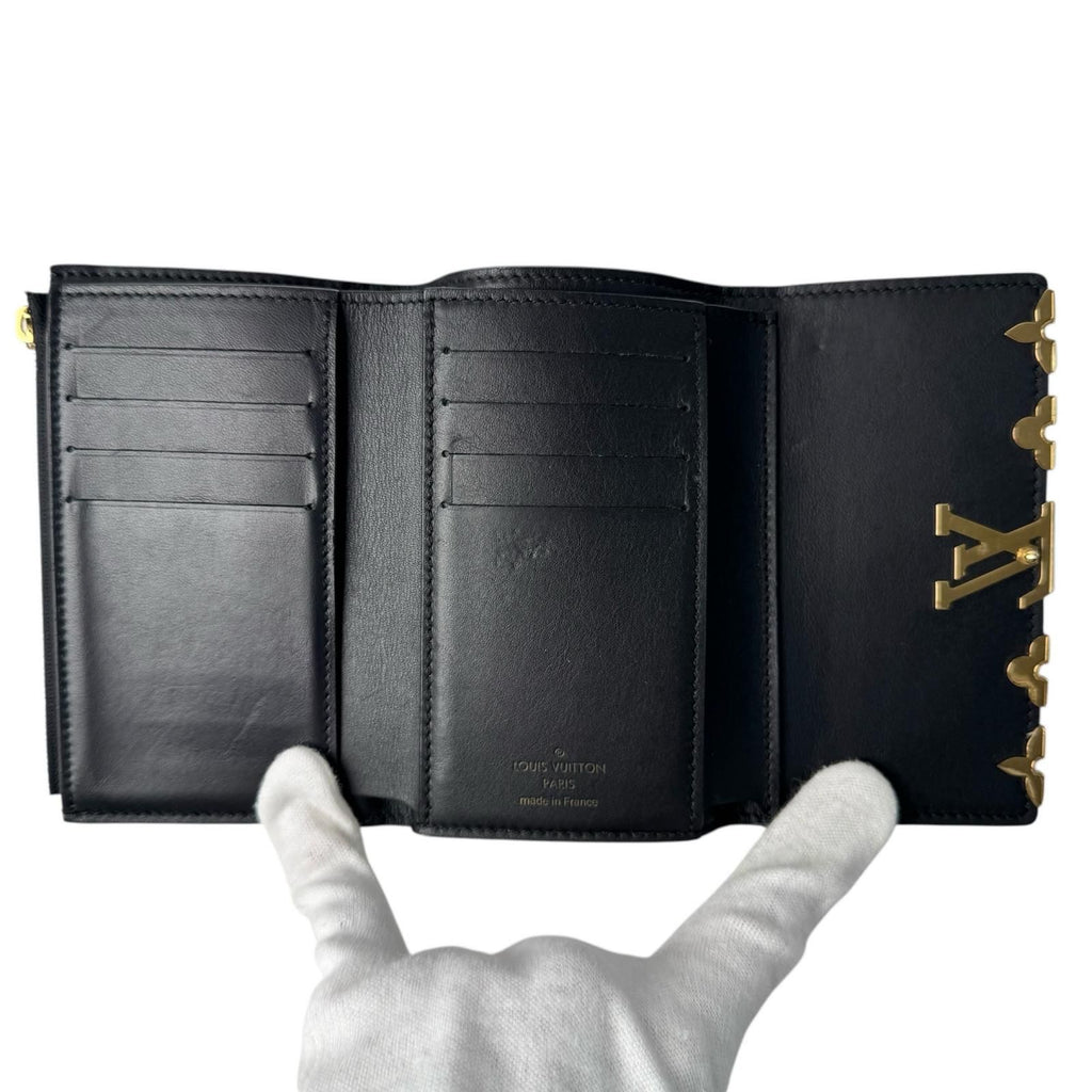 Louis Vuitton Portefeuille Capucines Compact IC Available Wallet — view 6