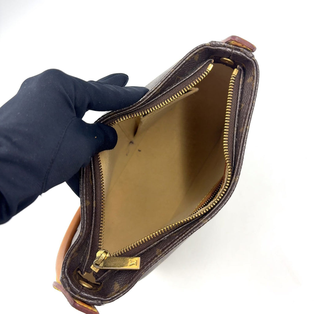 Louis Vuitton Looping MM Monogram Leather Brown Light Handbag Gold — view 3