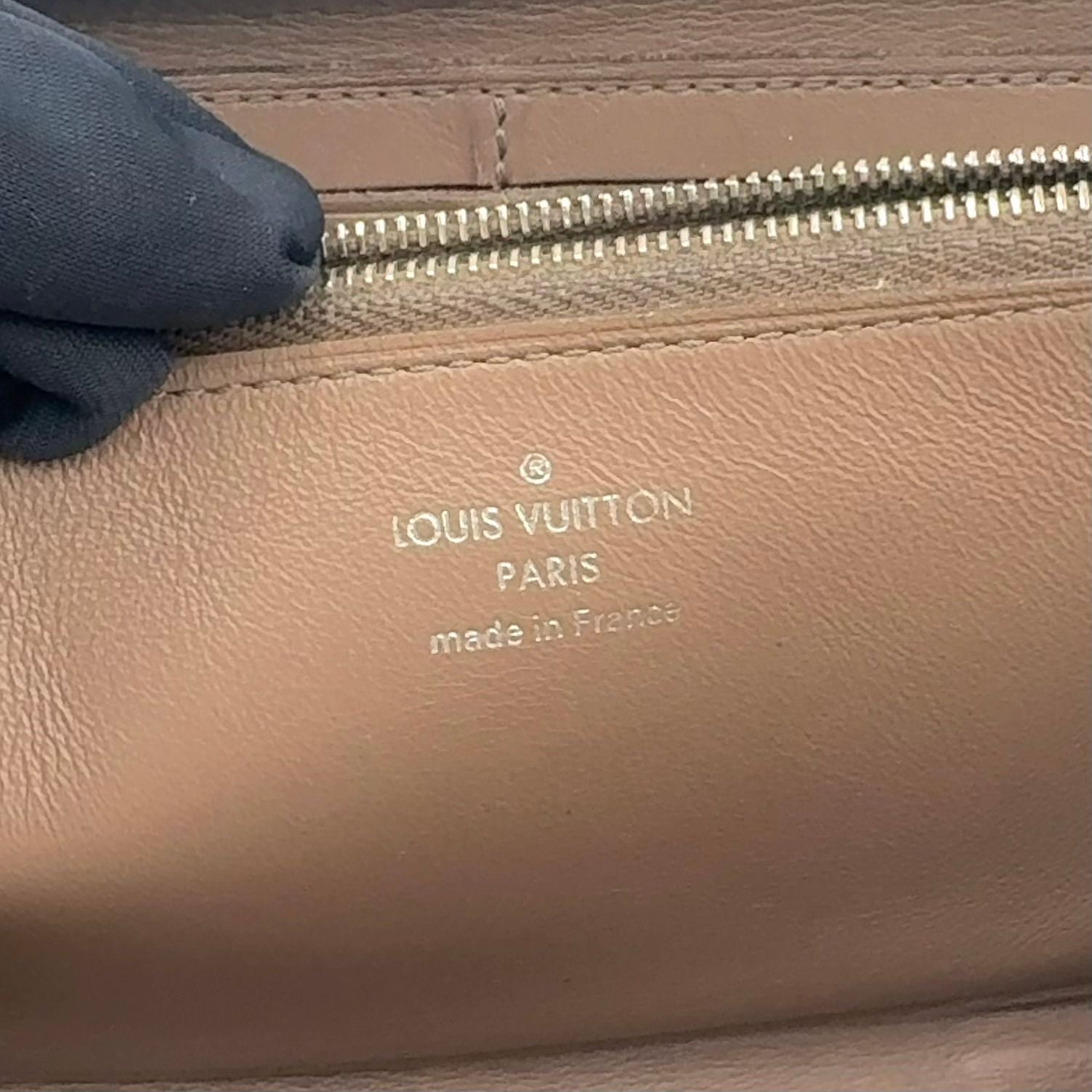 Louis Vuitton Portefeuille Comet Parnassea Leather Black L-shaped Zipper Wallet — view 4