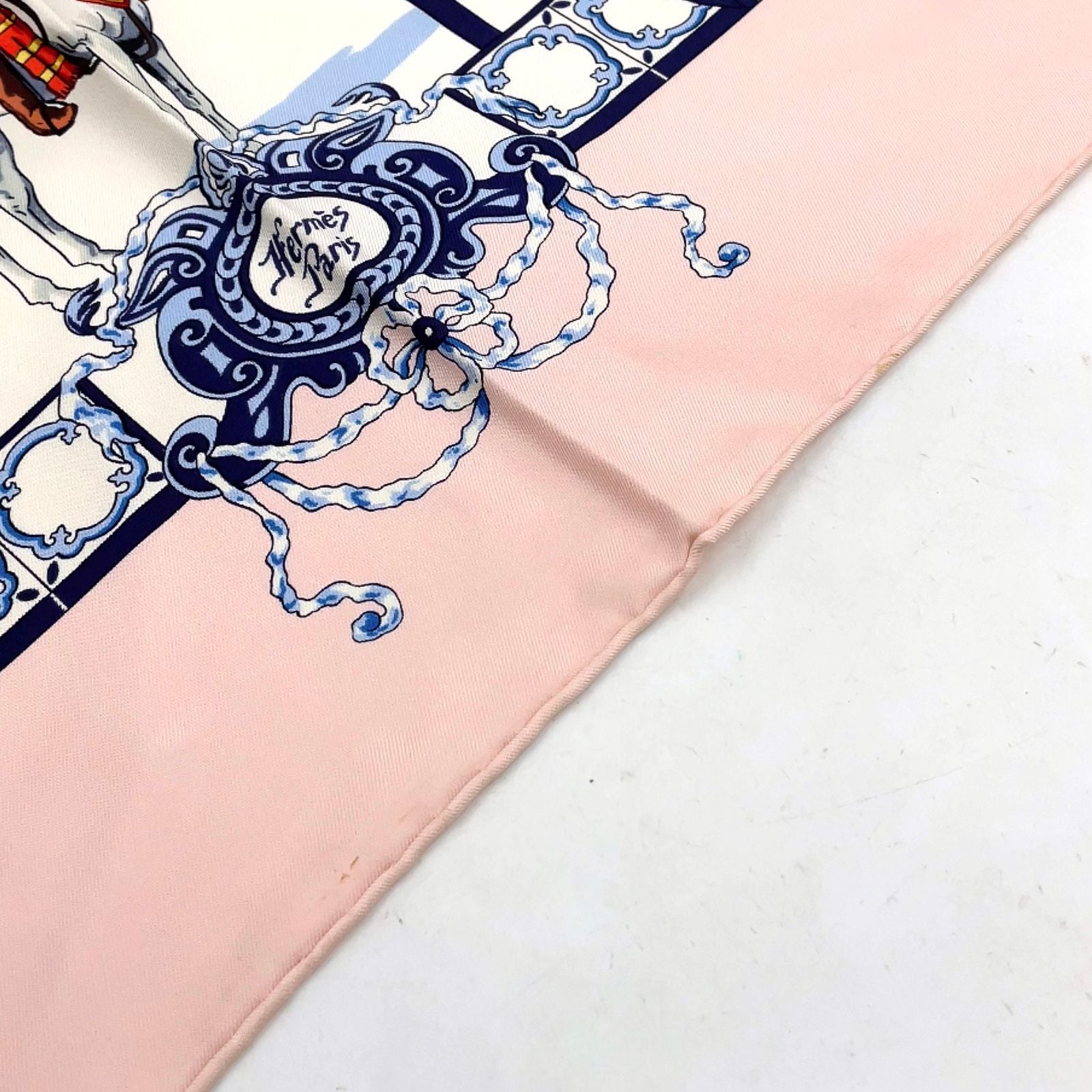 Hermes Carre 90 Real Escuela Andaluza Del Arte Ecuestre Silk White Light Pink — view 9