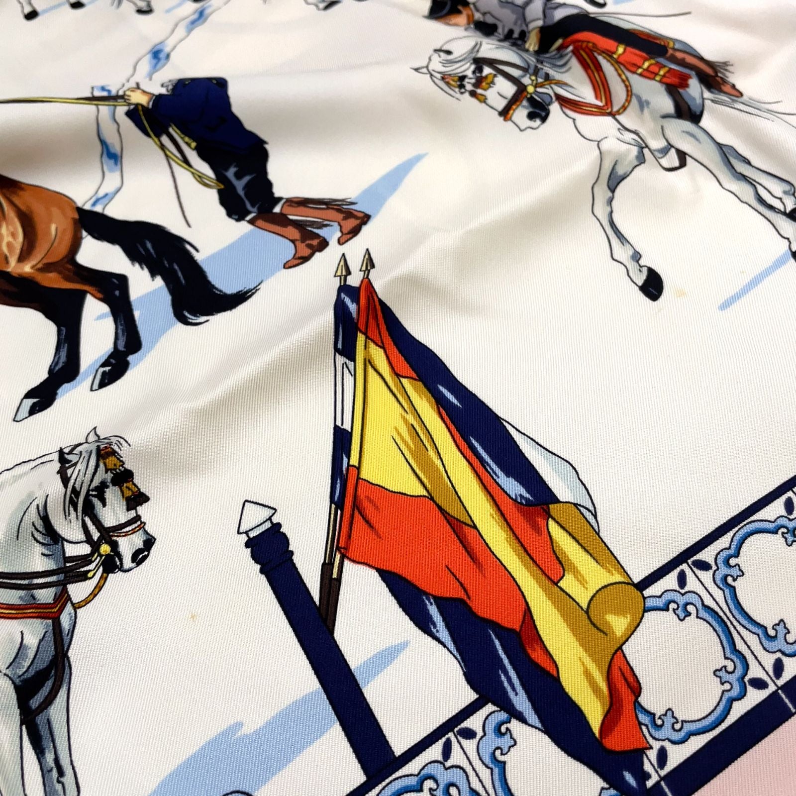 Hermes Carre 90 Real Escuela Andaluza Del Arte Ecuestre Silk White Light Pink — view 6