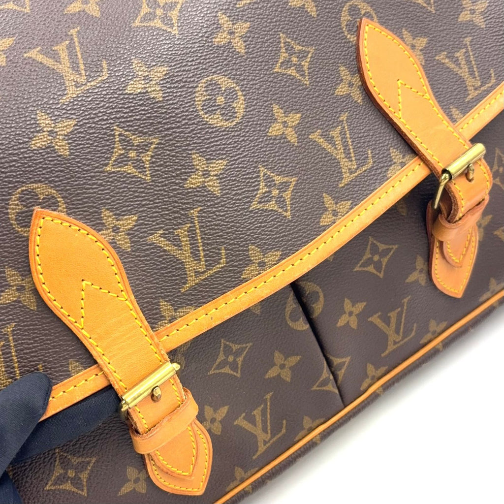 Louis Vuitton GM Monogram Leather Brown Light Shoulder Bag Gold — view 7