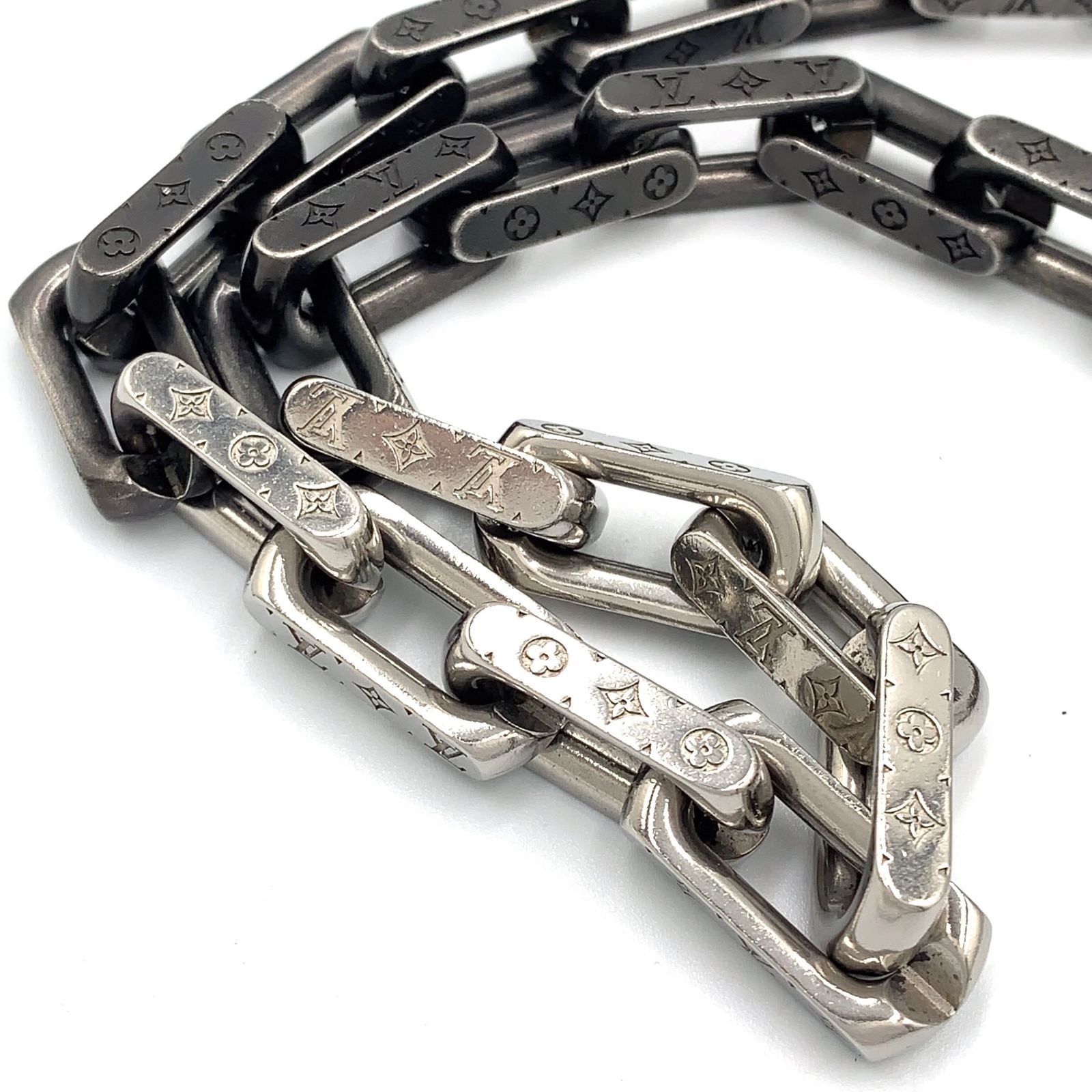 Louis Vuitton Collier Monogram Chain Metal Silver Black Necklace — view 7