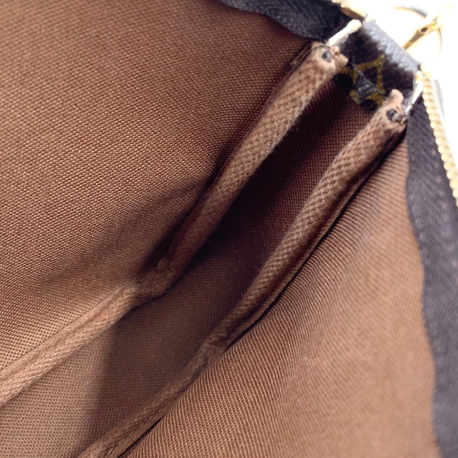 Louis Vuitton Pochette Monogram Leather Brown Light Handbag Gold — view 8