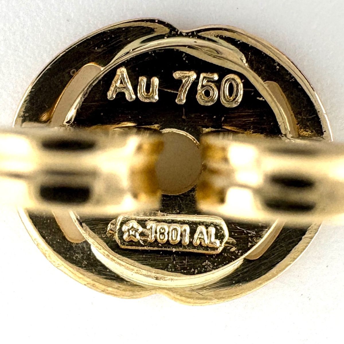 Gucci Star & Square Earrings YG Yellow Gold — view 7