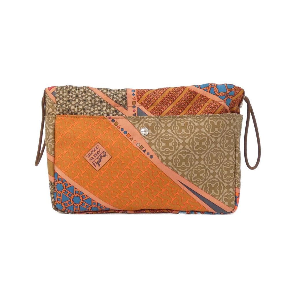 Hermes Carre en Cravate Full Ruby 20 cm Pouch