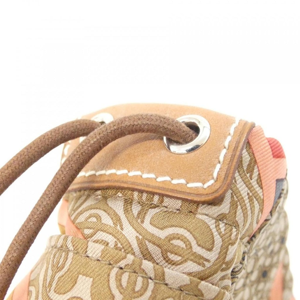 Hermes Carre en Cravate Full Ruby 20 cm Pouch — view 4