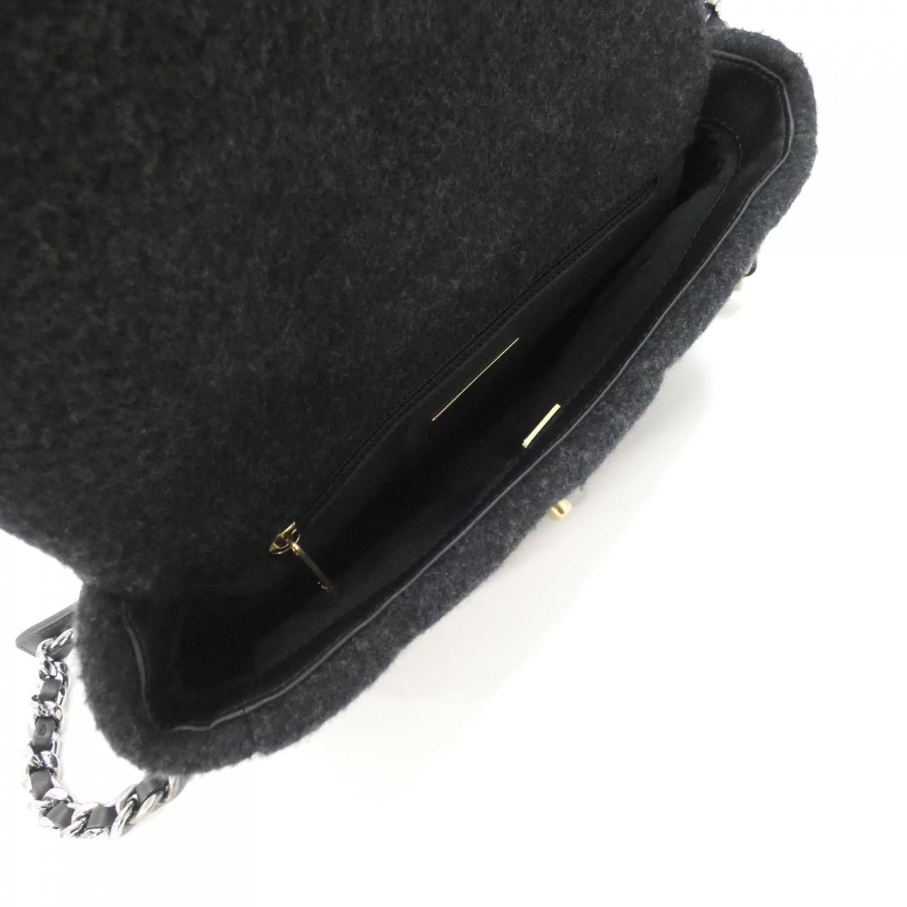 Chanel 19 Line Shoulder — view 9