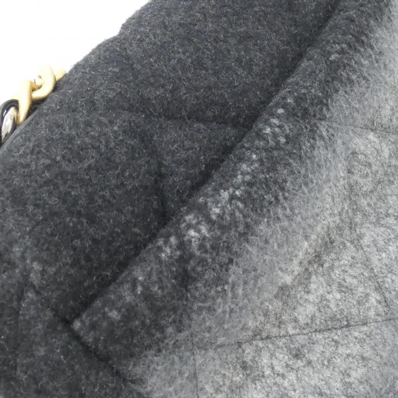 Chanel 19 Line Shoulder — view 6