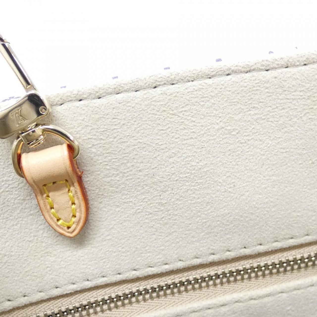 Louis Vuitton LV Romance On The Go — view 6