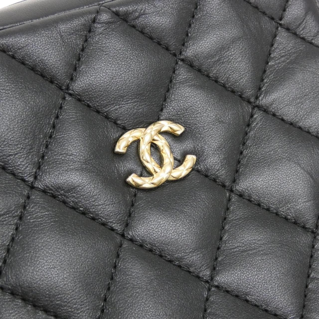 Chanel Shoulder Bag Black — view 4