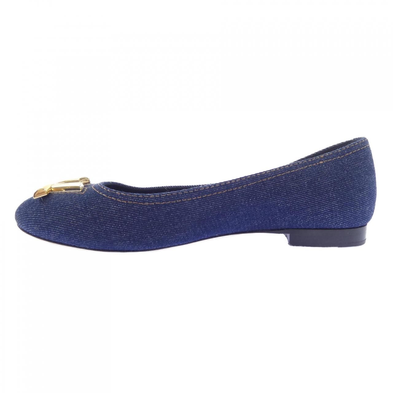 Louis Vuitton Flat Shoes — view 2