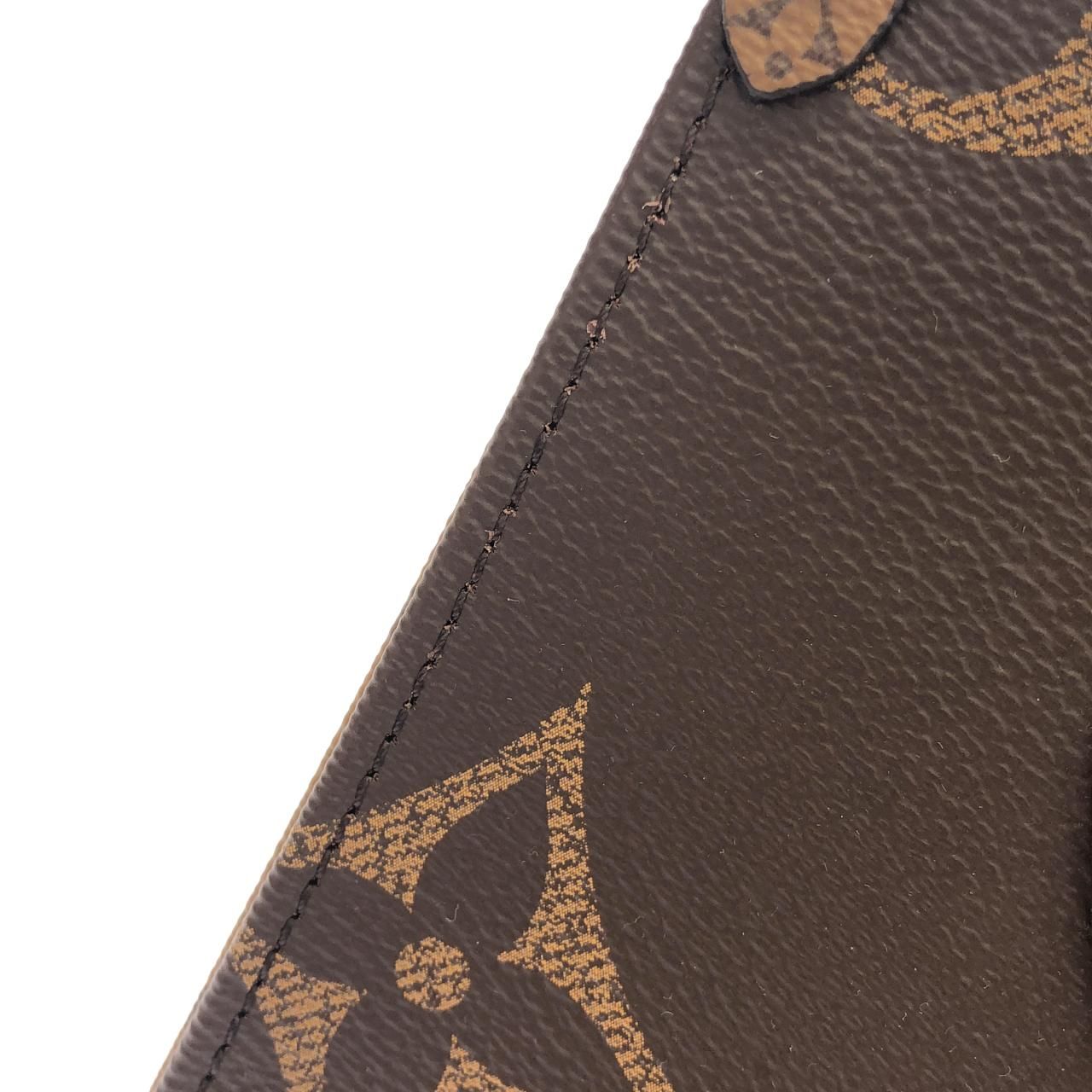 Louis Vuitton Monogram Giant On The Go PM — view 5