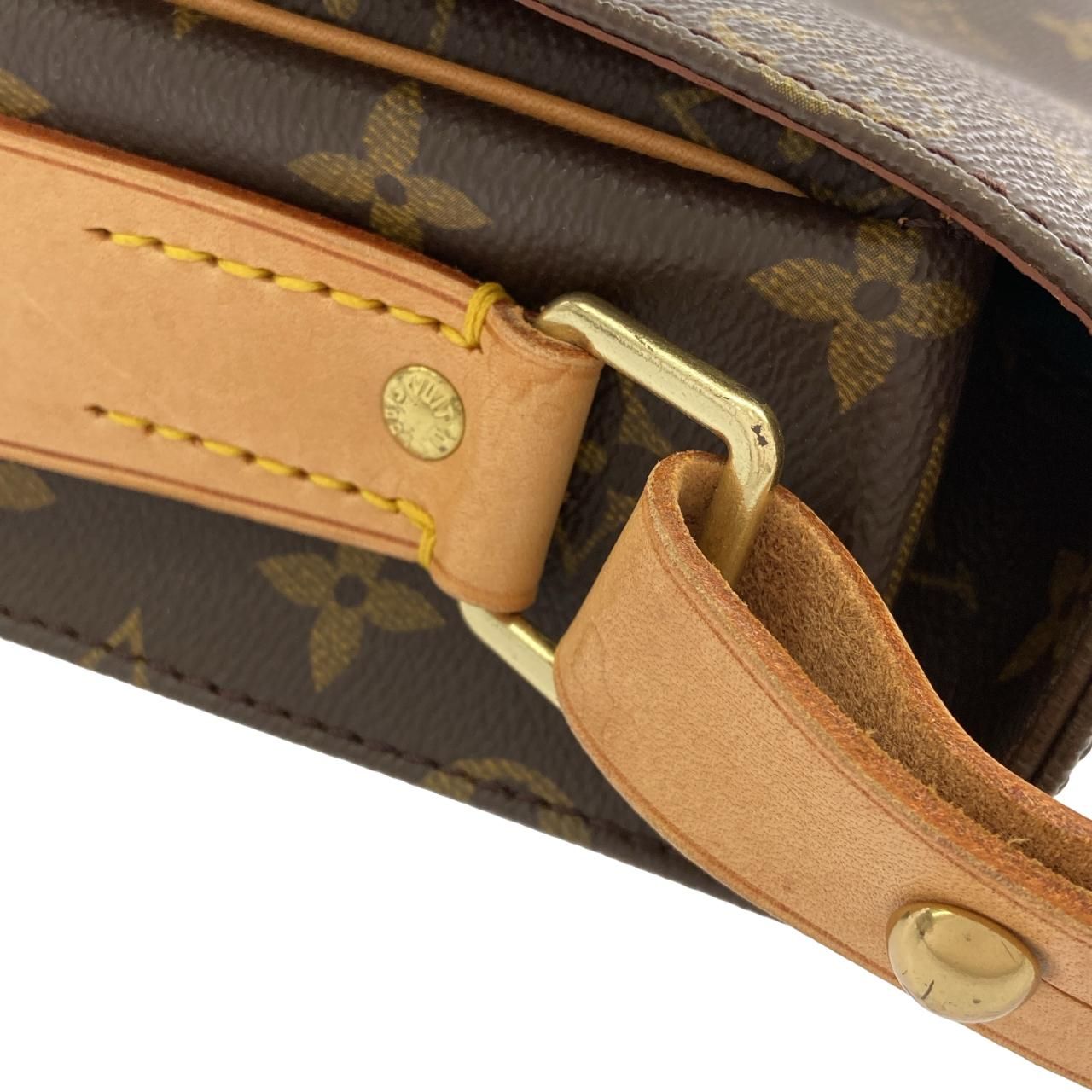 Louis Vuitton Vintage Monogram Carte Cierre 26 cm Shoulder — view 7