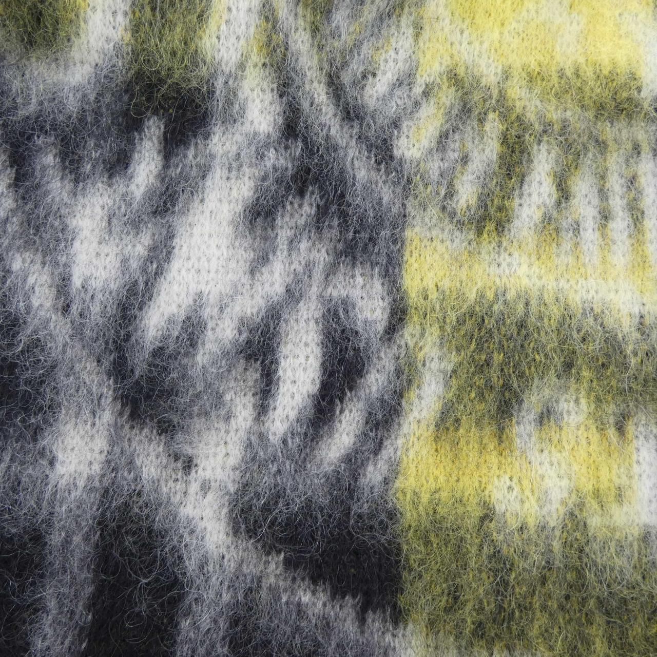 Dior Scarf Yellow — view 4
