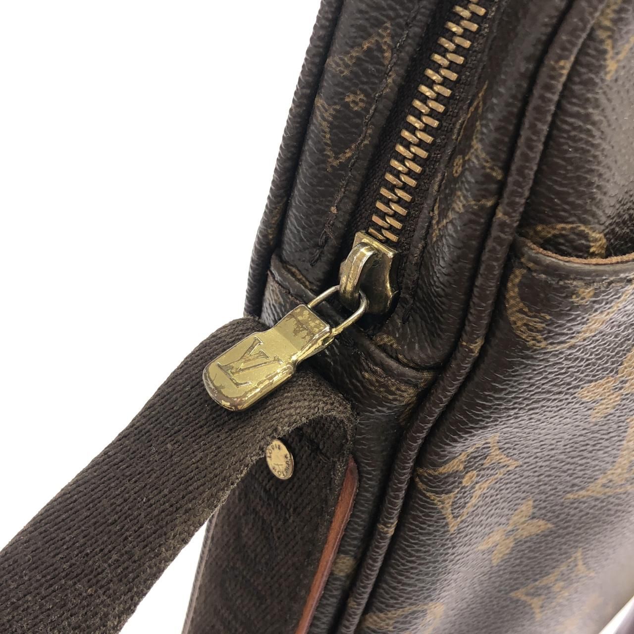 Louis Vuitton Vintage Monogram Trotteur Boble Shoulder — view 4