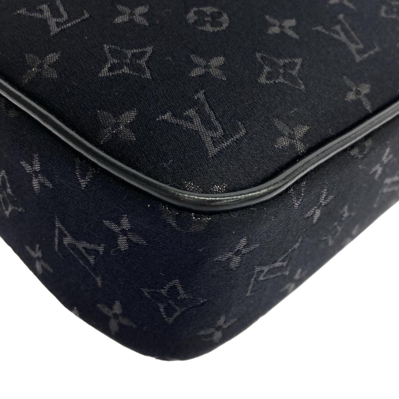 Louis Vuitton Vintage Comte de Fe Pochette Pouch — view 3