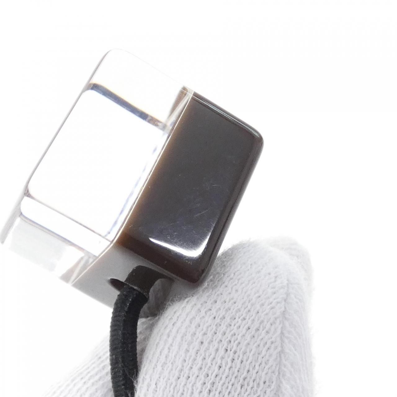 Louis Vuitton Monogram Hair Cube Mng Resin — view 3