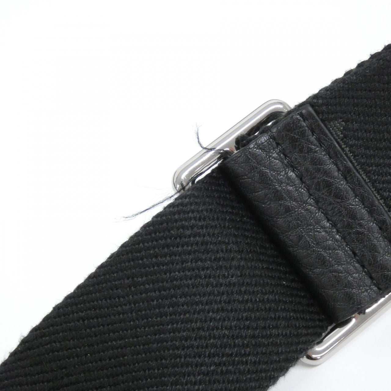 Loewe Pebble Messenger Small Shoulder — view 5