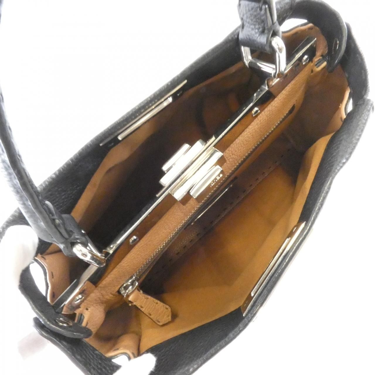 Fendi Selleria Peekaboo Q0j — view 6
