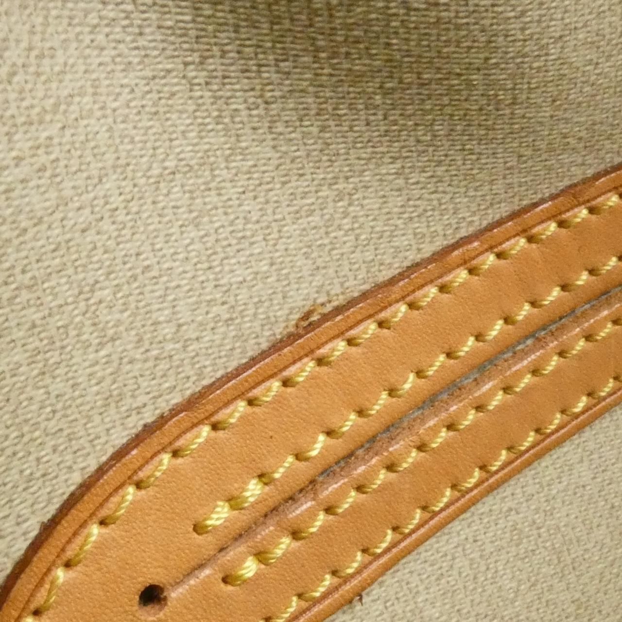Louis Vuitton Monogram Reporter 28 cm Shoulder — view 8