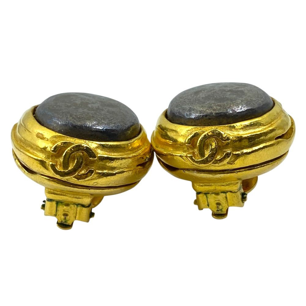 Chanel Vintage CC Logo Earrings Button Gold Plated Brown Fine Presence — view 8