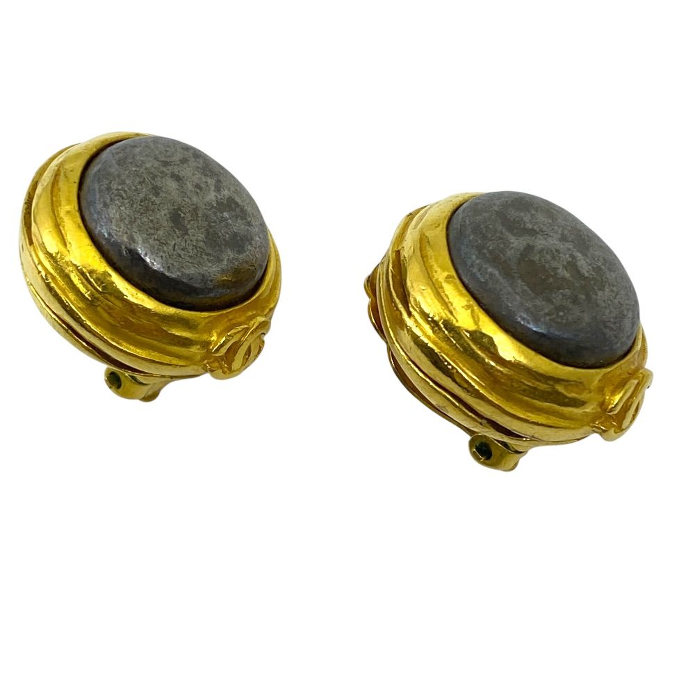 Chanel Vintage CC Logo Earrings Button Gold Plated Brown Fine Presence — view 4
