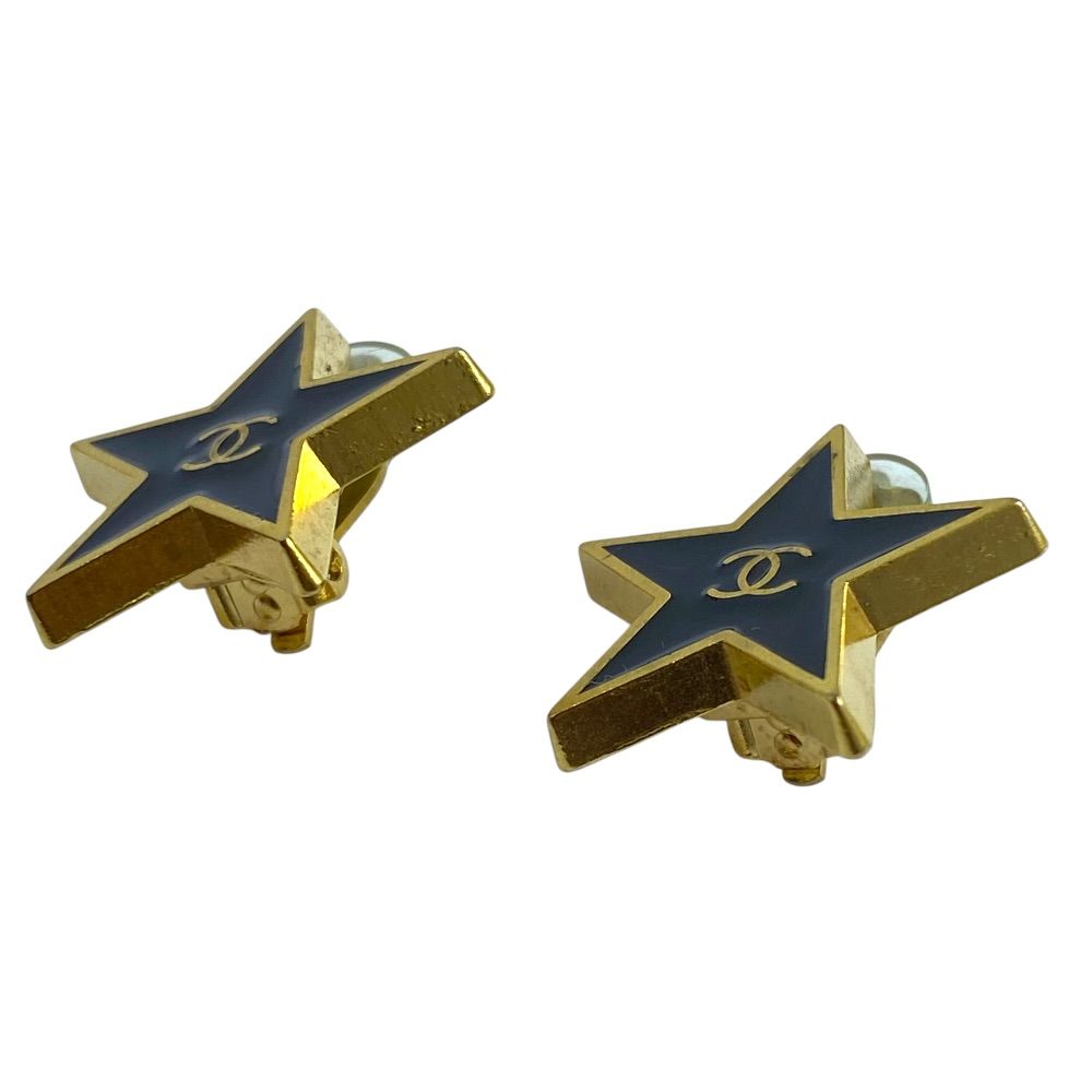 Chanel Vintage CC Logo Star Earrings Clip on Black Gold Quality Presence — view 4