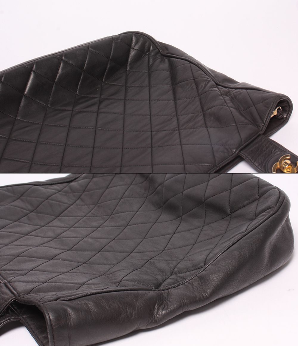 Chanel Tote Shoulder Bag Gold Quilted — view 7