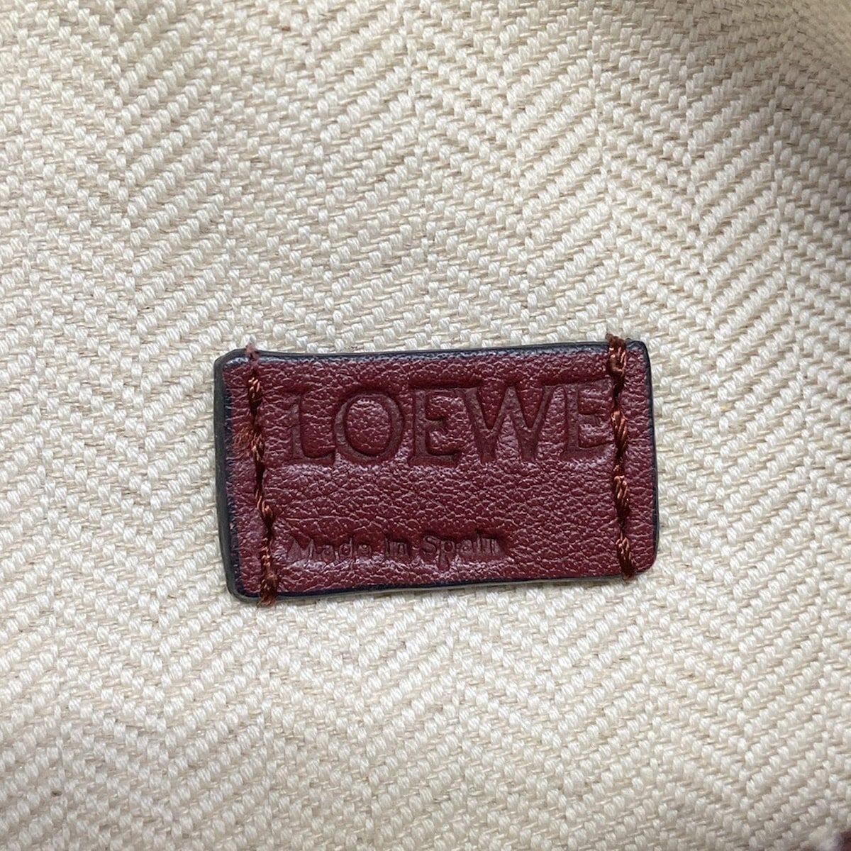 Loewe Handbag Puzzle Bag Mini Bordeaux — view 9