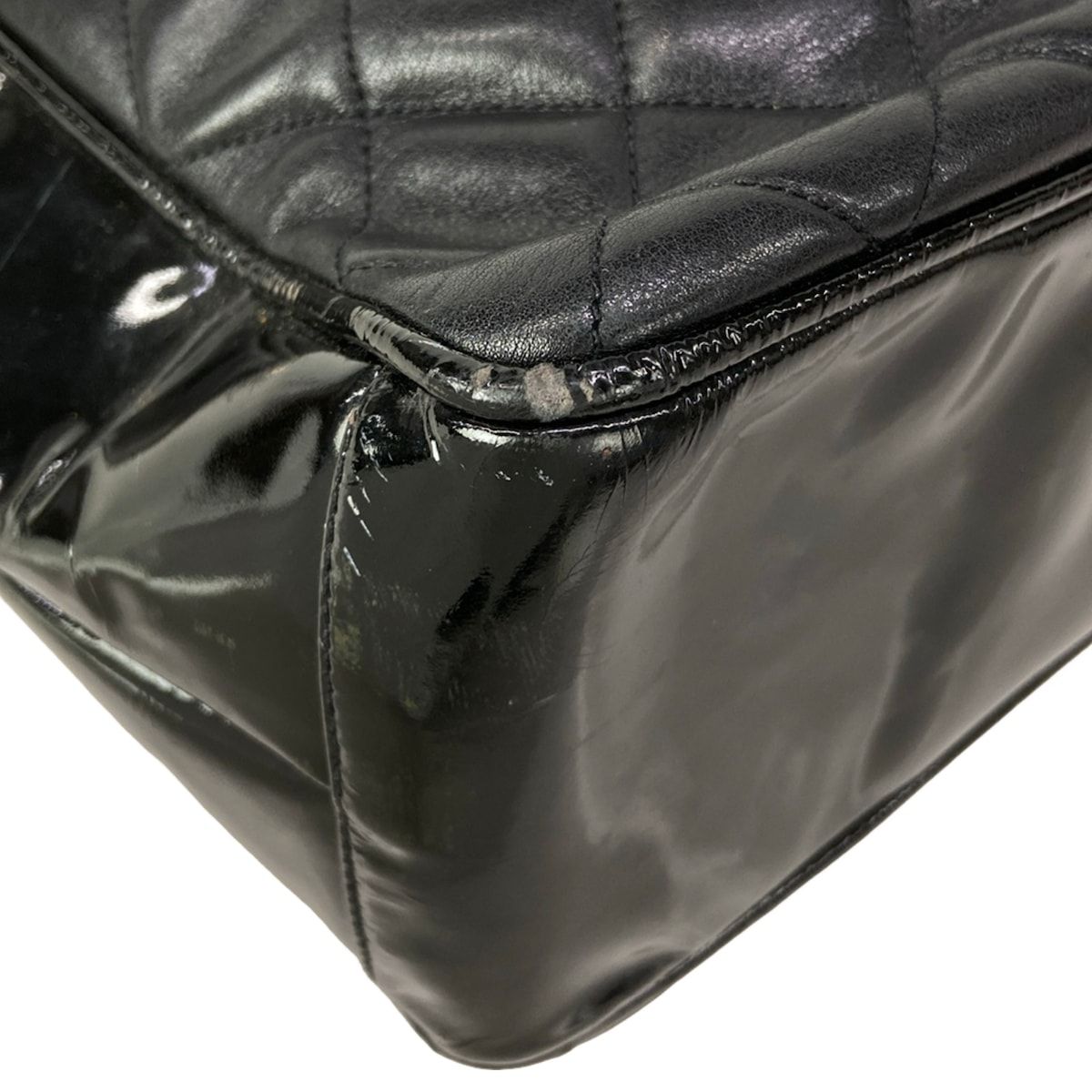Chanel Tote Quilted Black Chain Shoulder Gold Leather Lambskin — view 6