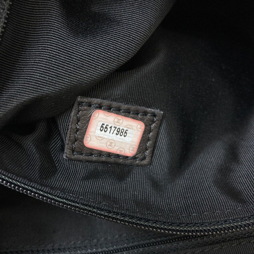 Chanel CC Logo Tote Lambskin — view 7