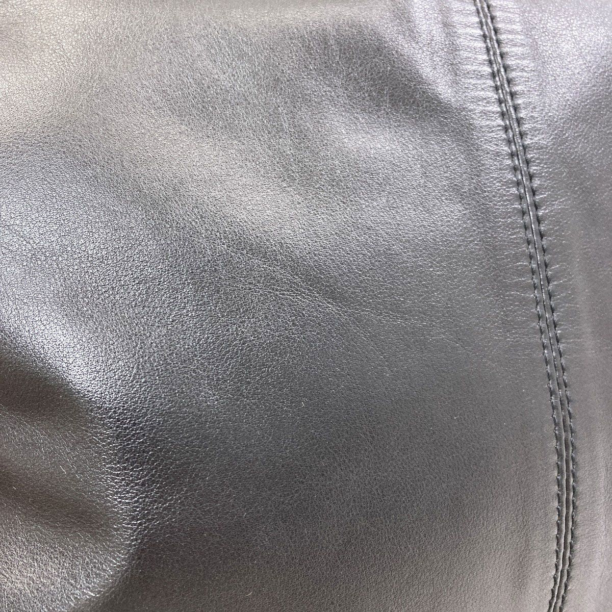 Chanel CC Logo Tote Lambskin — view 9