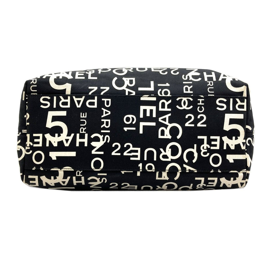Chanel Tote Canvas Black — view 4