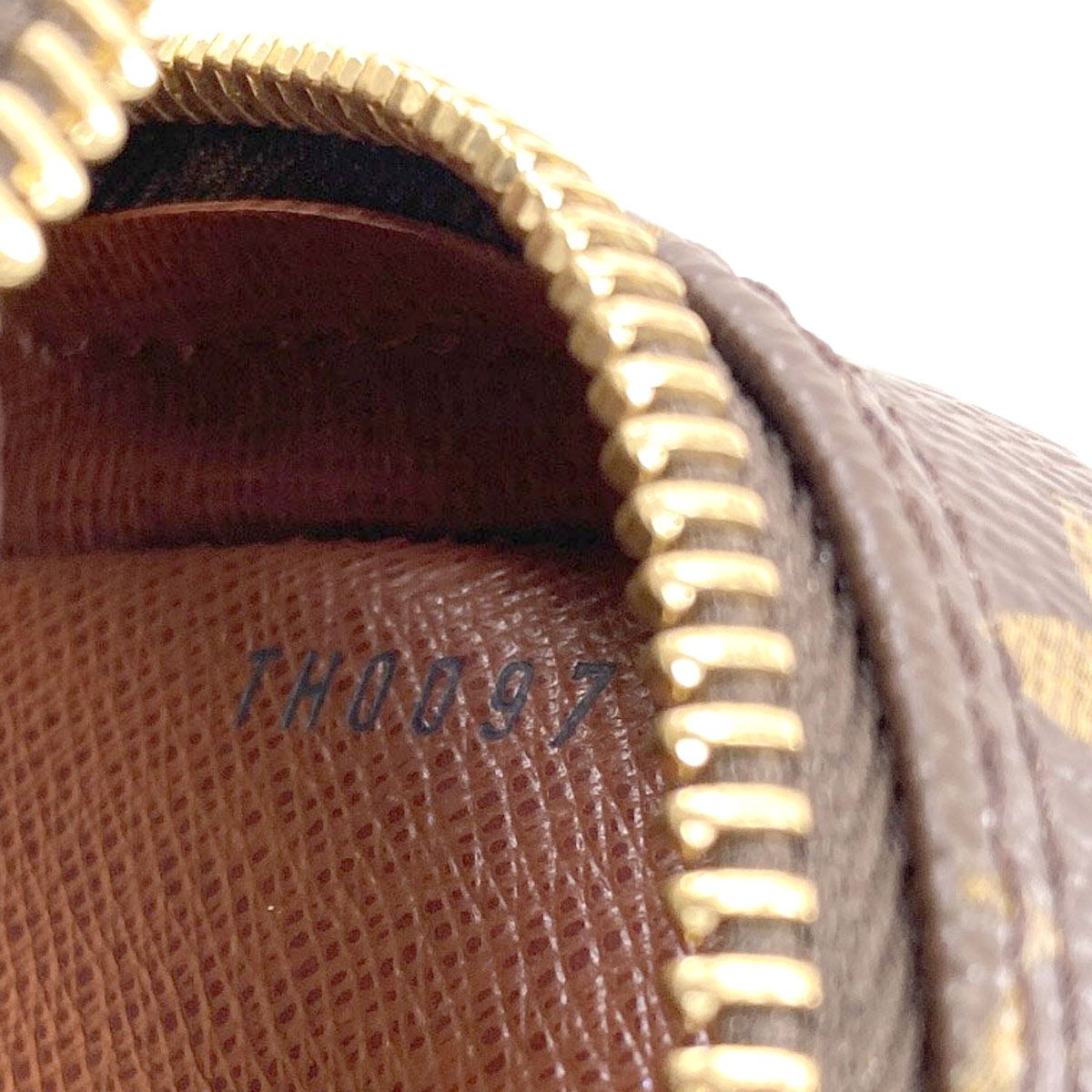 Louis Vuitton Amazon Shoulder Bag Monogram Canvas — view 7