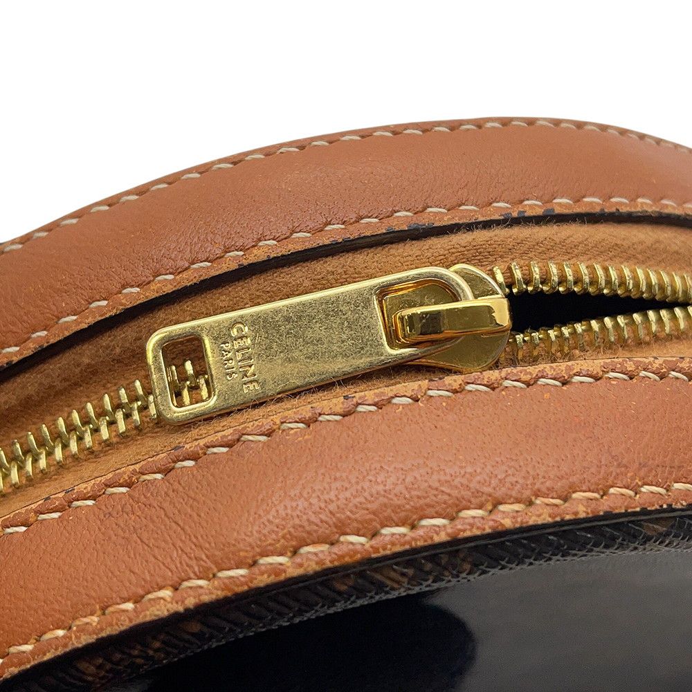 Celine Shoulder Bag Triomphe Round Leather Pochette — view 9
