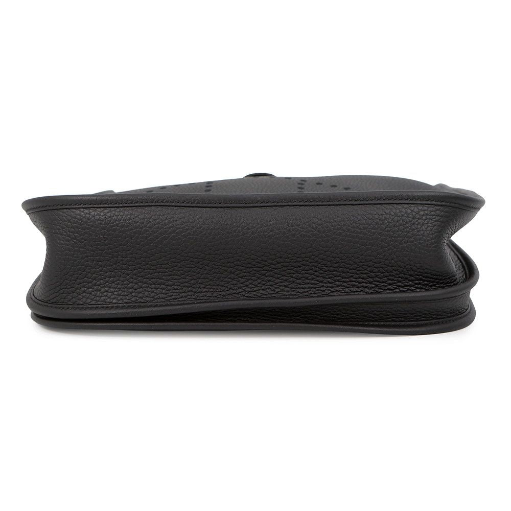 Hermes Shoulder Bag Evelyne 3 PM Black Silver Taurillon Clemence — view 3