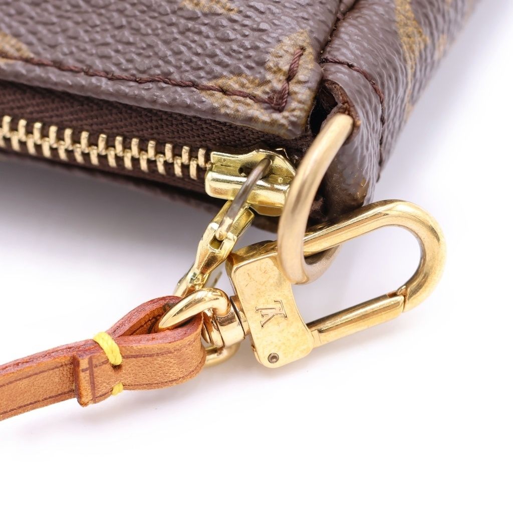 Louis Vuitton Monogram Pochette Handbag Case Brown Leather Gold — view 7