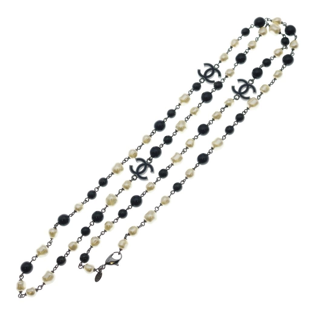 Chanel CC Logo Faux Pearl Long Necklace Black White — view 2