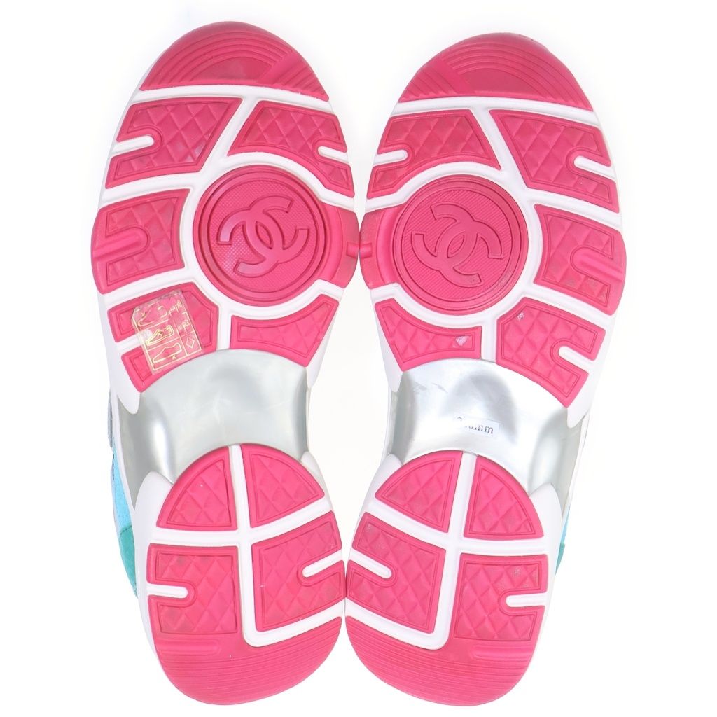 Chanel CC Logo Suede Nylon Low Cut Sneakers Multicolor — view 5