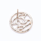 Chanel CC Logo Earrings 17 Metal Gold — view 5