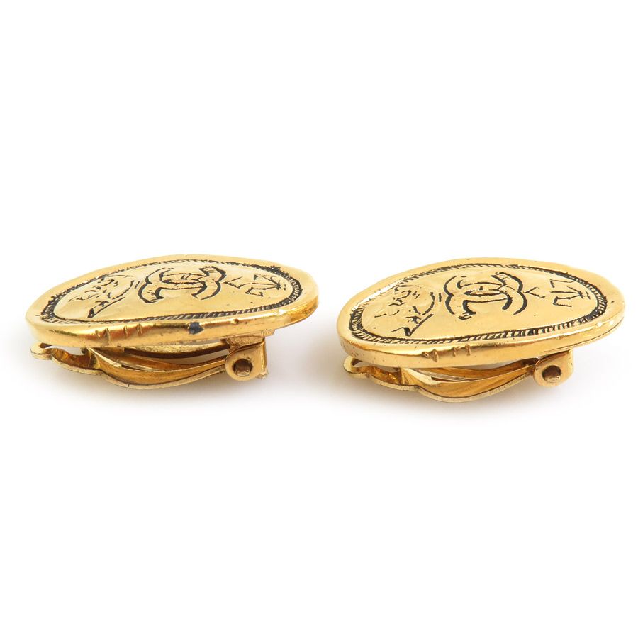 Chanel Earrings CC Logo — view 2